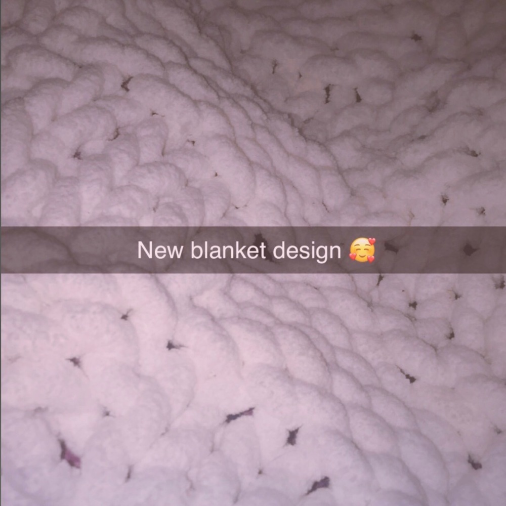 Throw blanket chunky hand knit